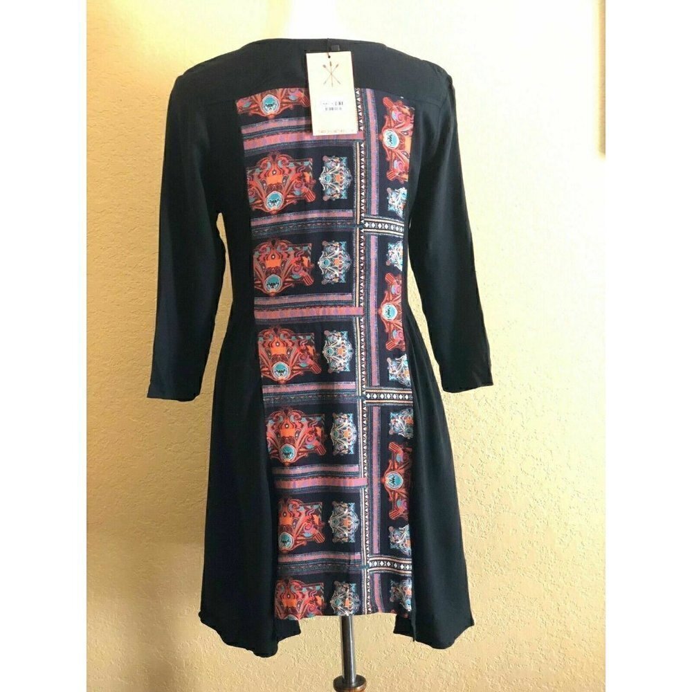 Three of something womens Black V-Neck Geo Shrine Storyteller Dress Size 4 - Picture 9 of 11